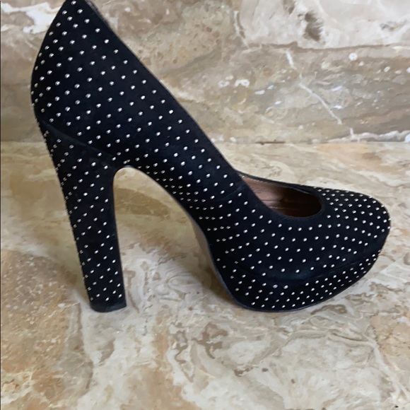 Studded Platform Pump - Picture 3 of 3